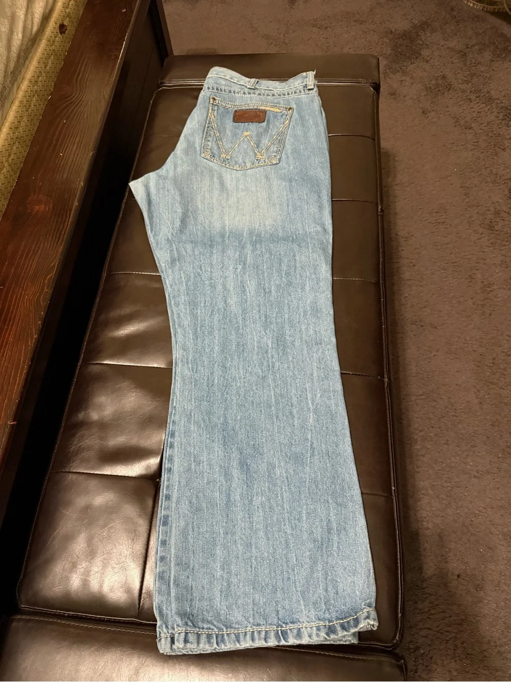 Relaxed Light Blue Men's Jeans – Comfortable Everyday Fit